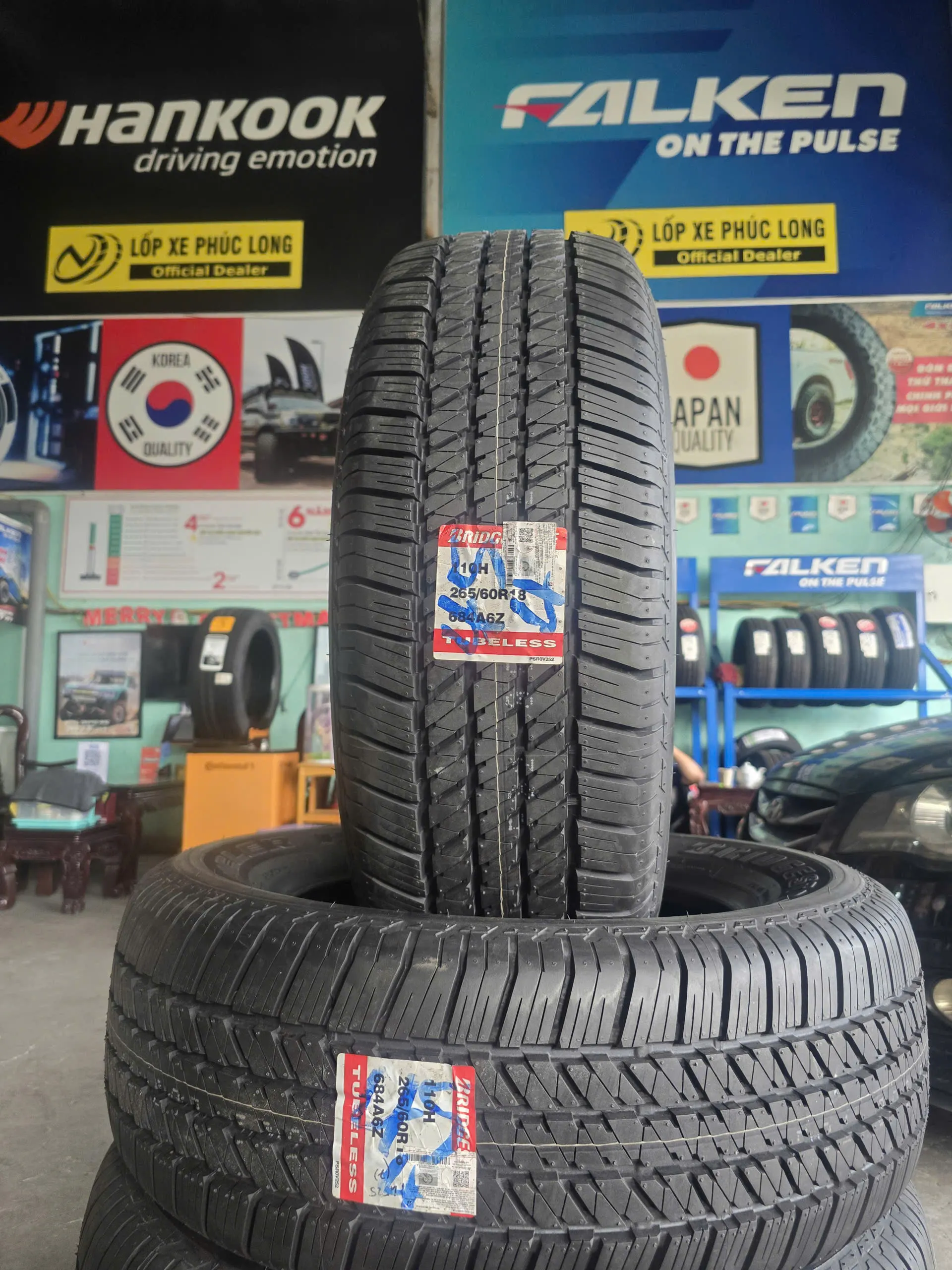 Lốp ô tô Bridgestone Dueler D684 265/60R18