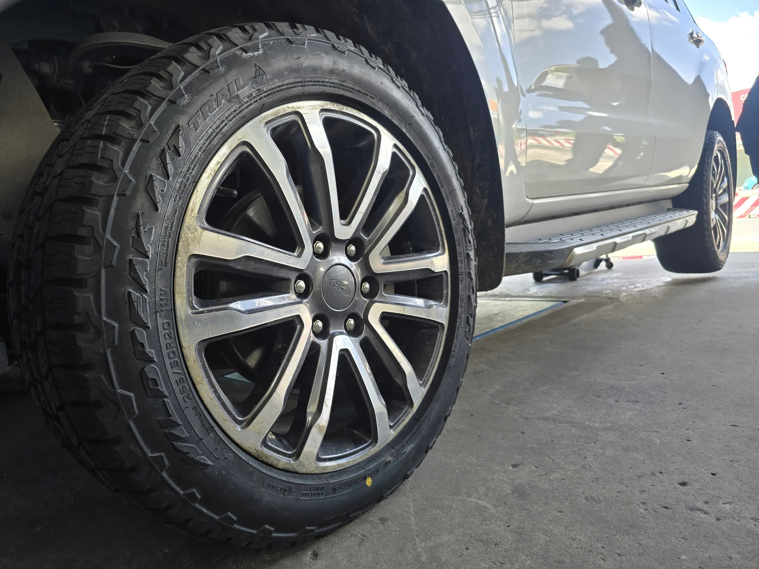 Lốp Falken Wildpeak A/T Trail 265/50R20