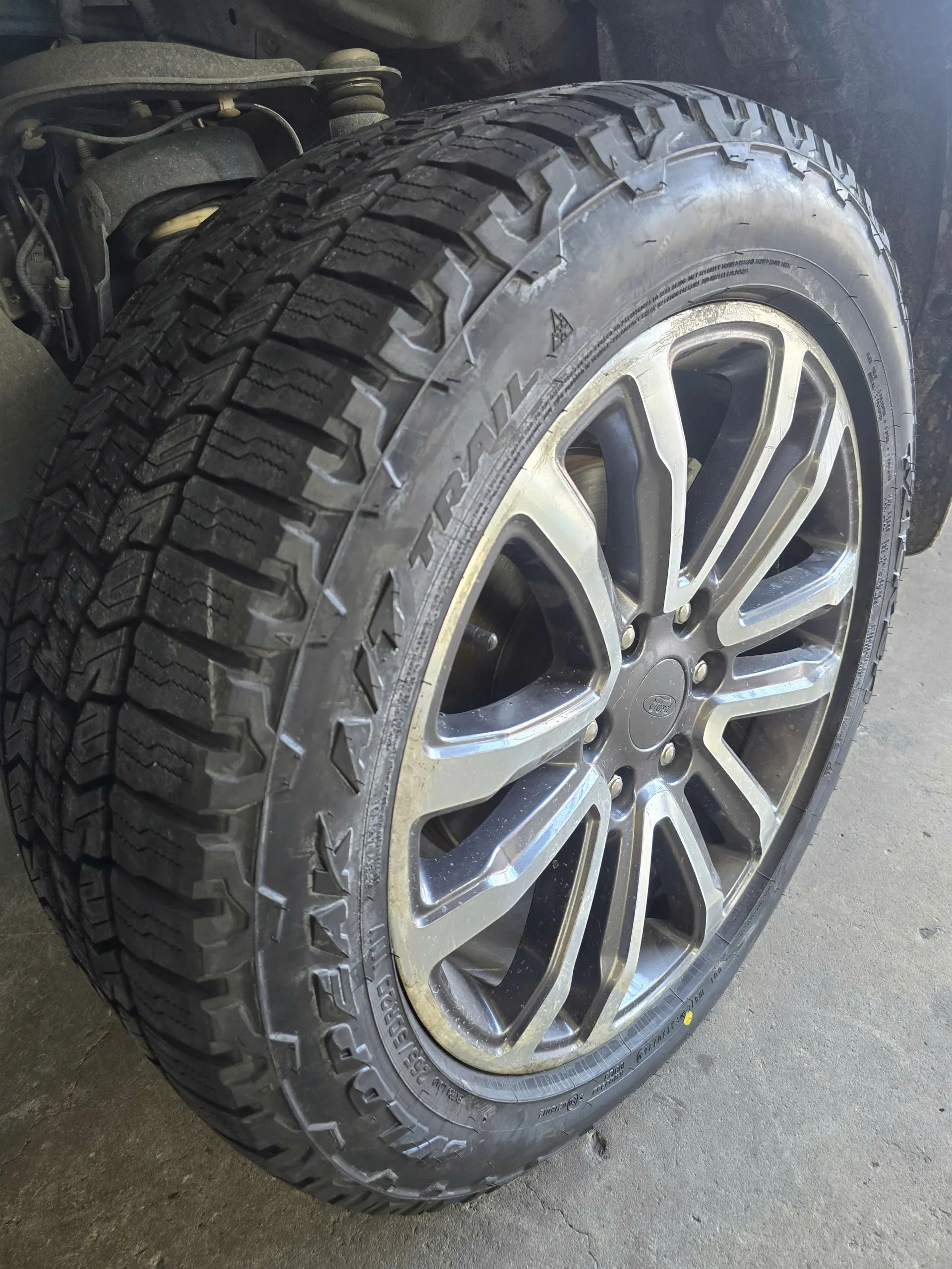 Lốp Falken Wildpeak A/T Trail 265/50R20