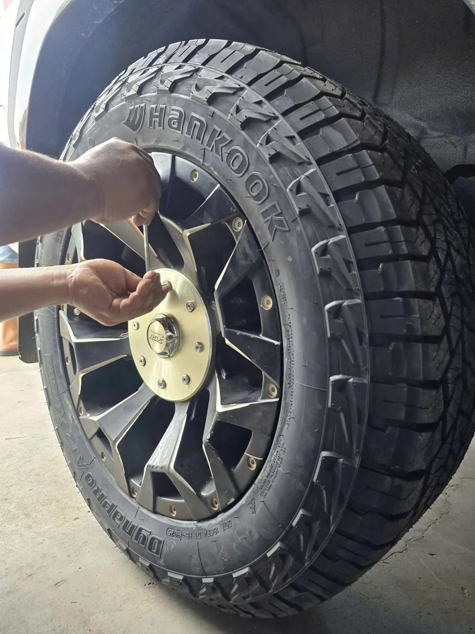 Lốp Hankook Dynapro RF12 255/60R18 A/T