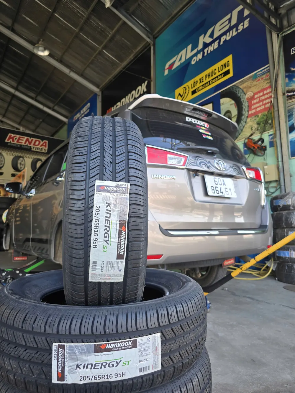 Lốp Hankook Kinergy ST 205/65R16