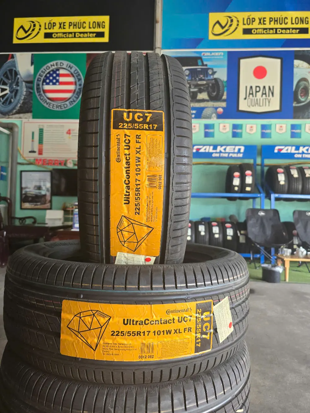 Alternative view of Lốp Continental UltraContact UC7 225/55R17 101W XL FR Chính Hãng