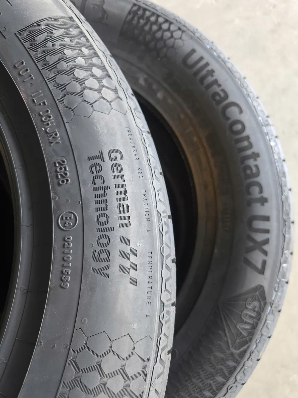 Lốp Continental UltraContact UX7 225/60R17 99V FR