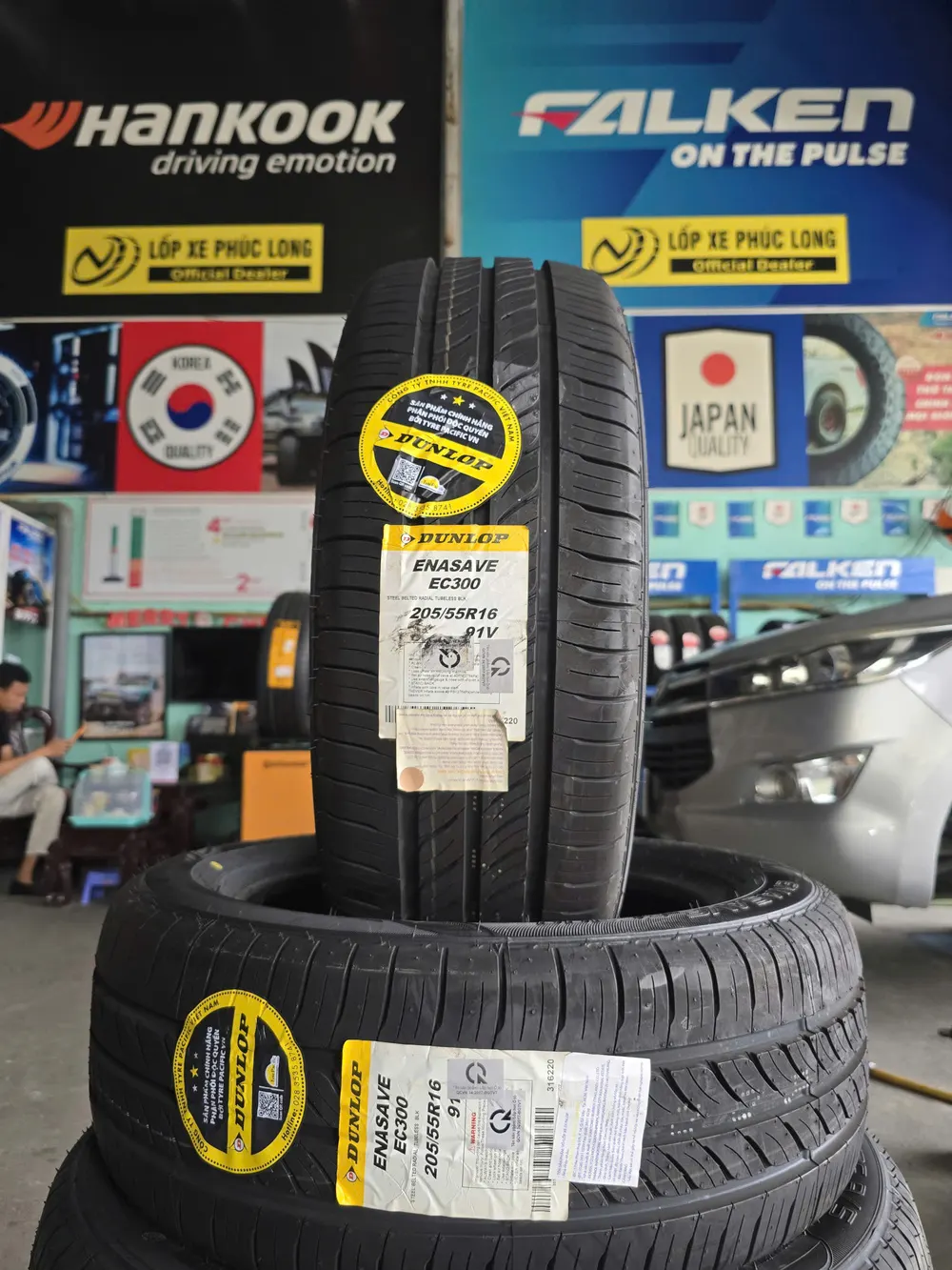 Lốp Dunlop Enasave EC300 205/55R16 91V