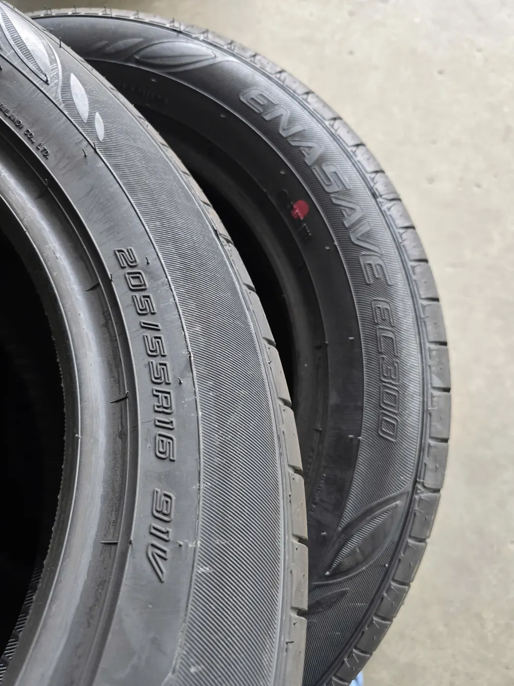 Lốp Dunlop Enasave EC300 205/55R16 91V