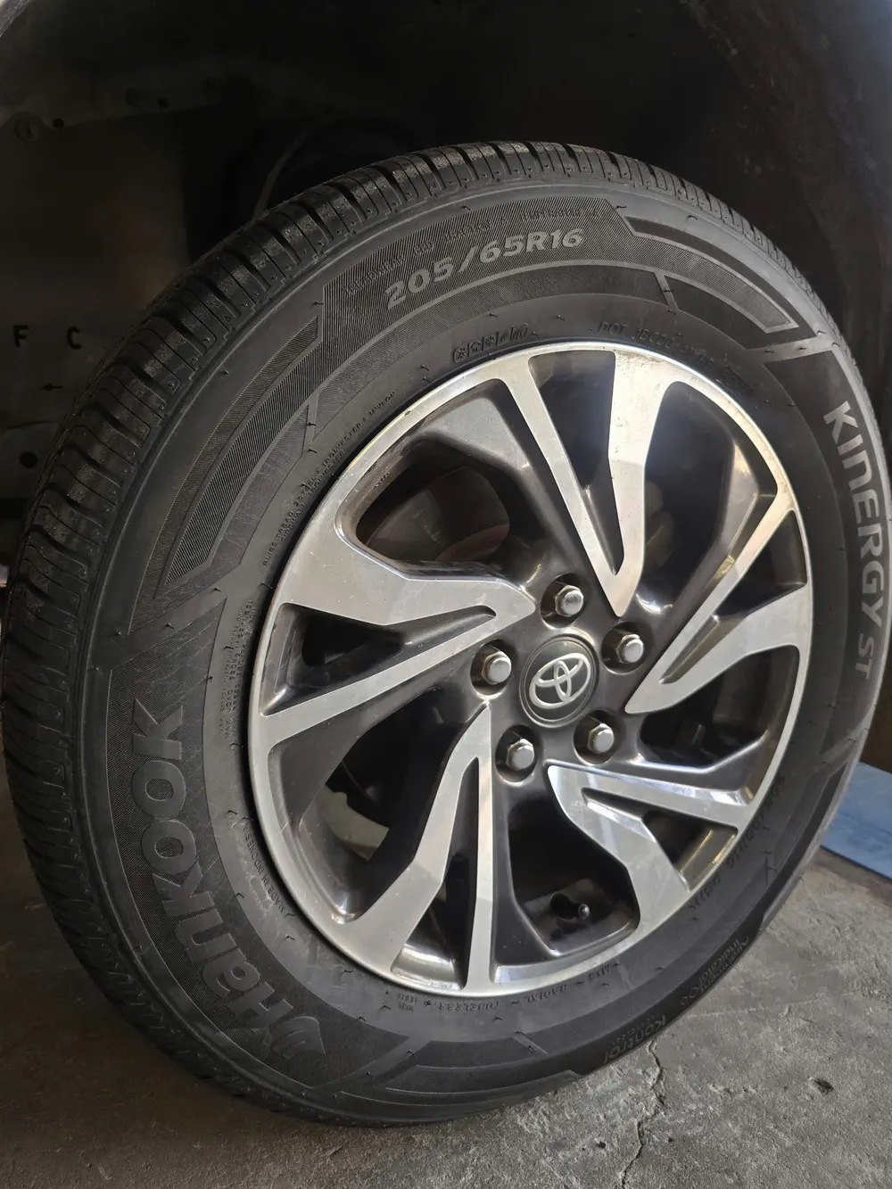 Lốp Hankook Kinergy ST 205/65R16 - Ảnh 7