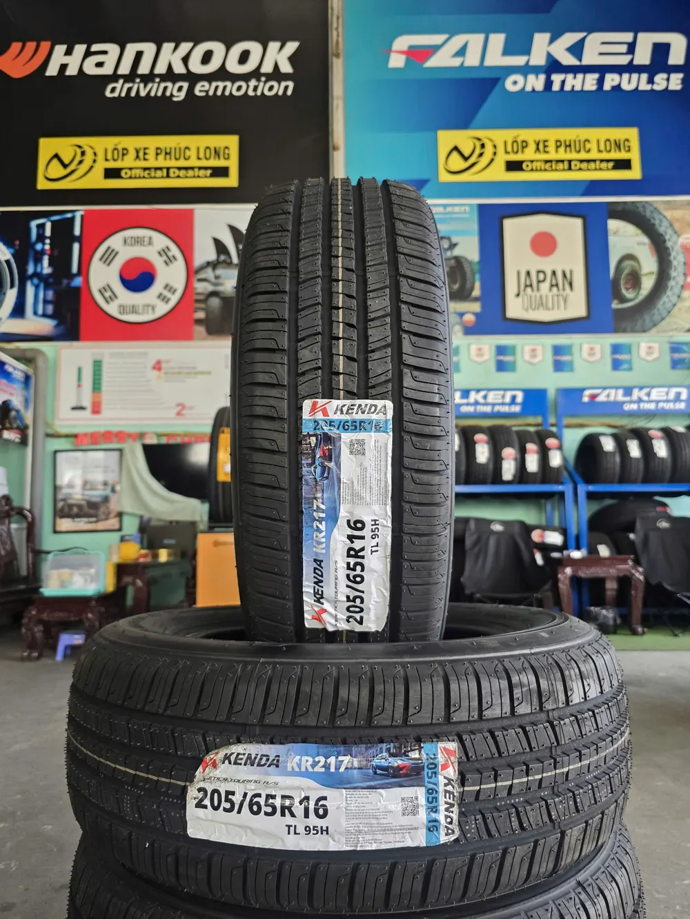 Alternative view of Lốp 205/65R16 Kenda Touring A/S KR217