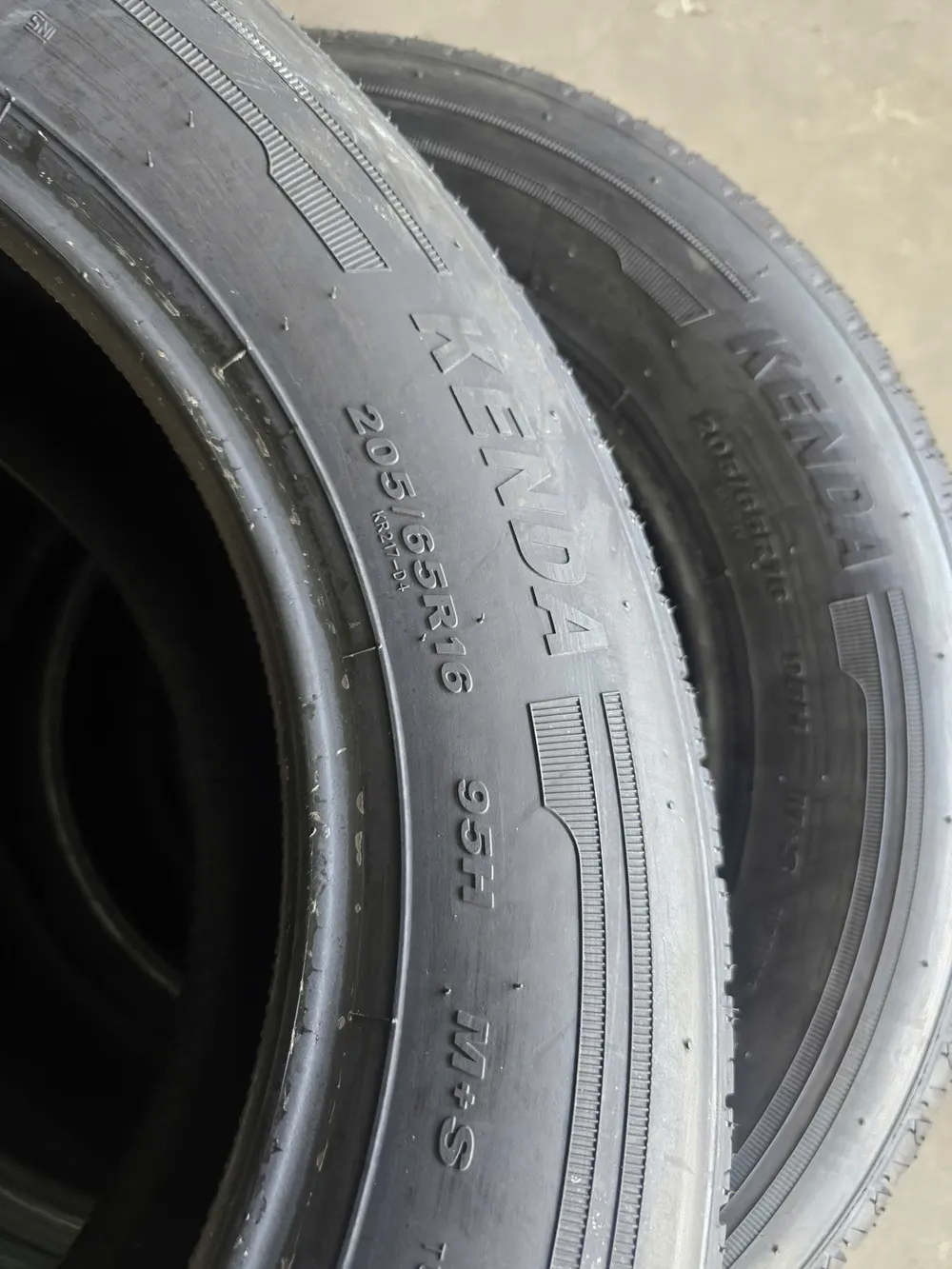 Lốp 205/65R16 Kenda Touring A/S KR217