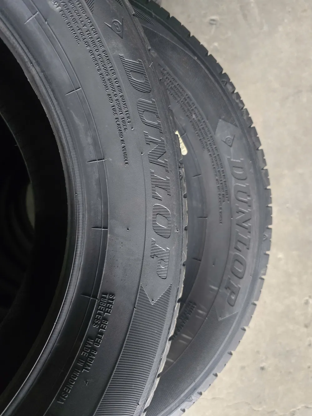 Lốp Dunlop SP Touring R1 185/65R15 88H