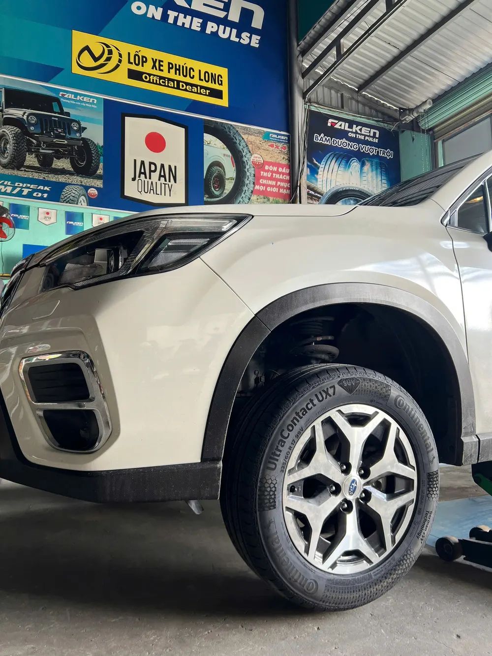 Lốp Continental UltraContact UX7 225/60R17 99V FR