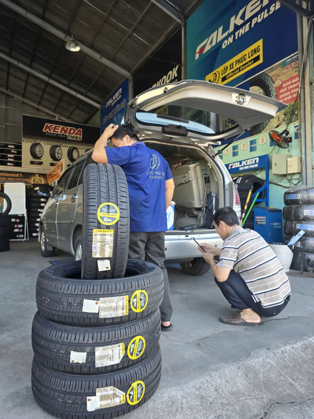 Lốp Dunlop SP Touring R1 205/65R15