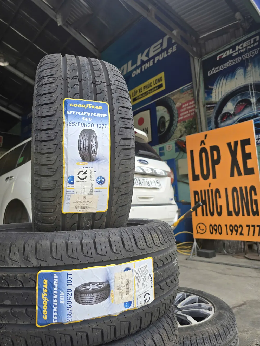 Lốp Goodyear 265/50R20 EfficientGrip SUV