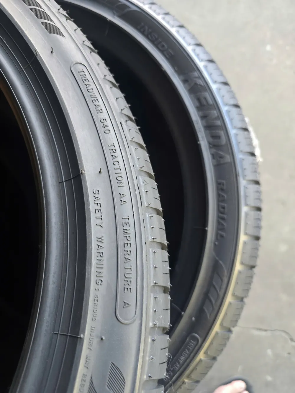 Lốp Kenda KR405 215/45R18