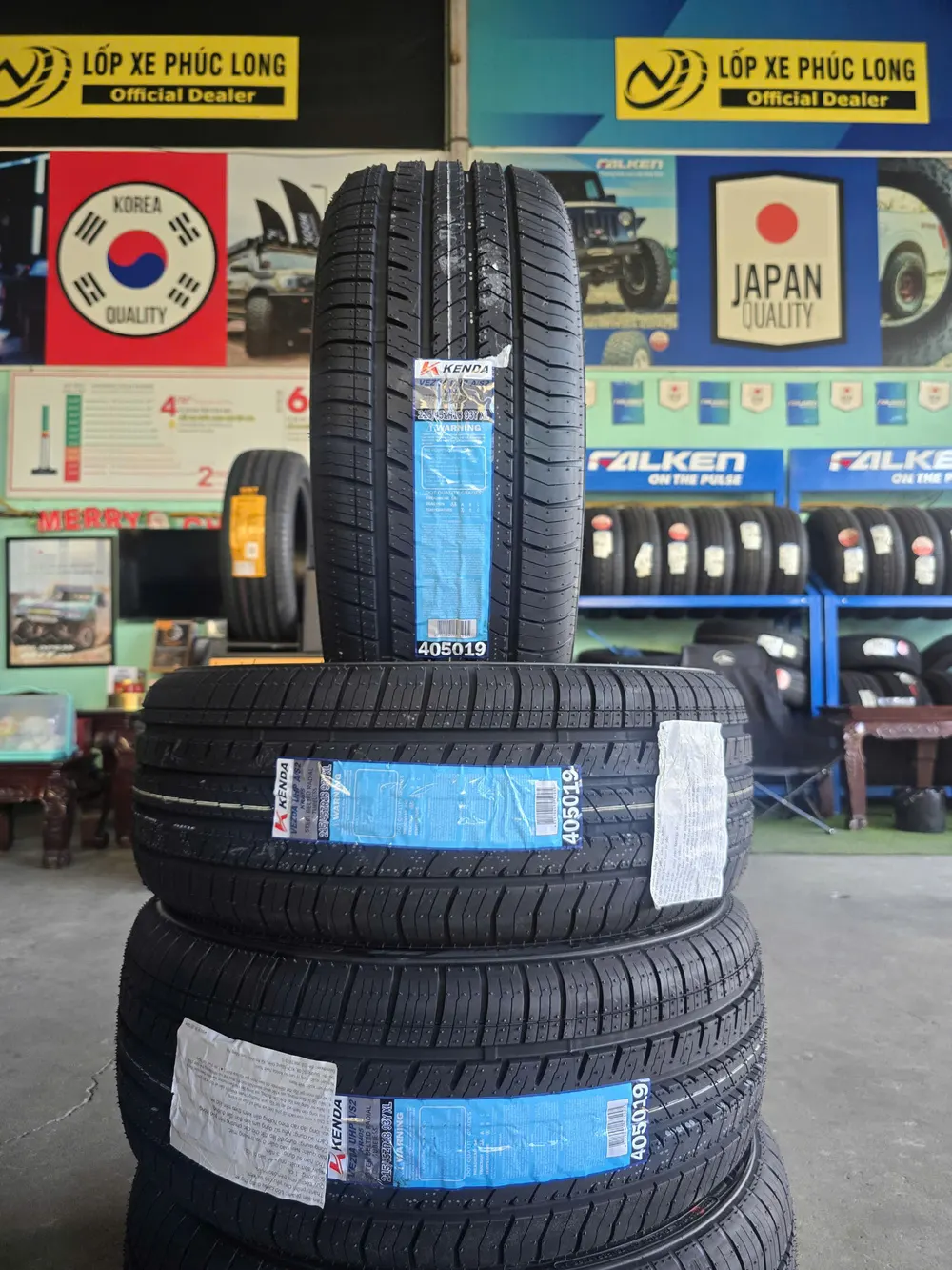 Lốp Kenda KR405 215/45R18