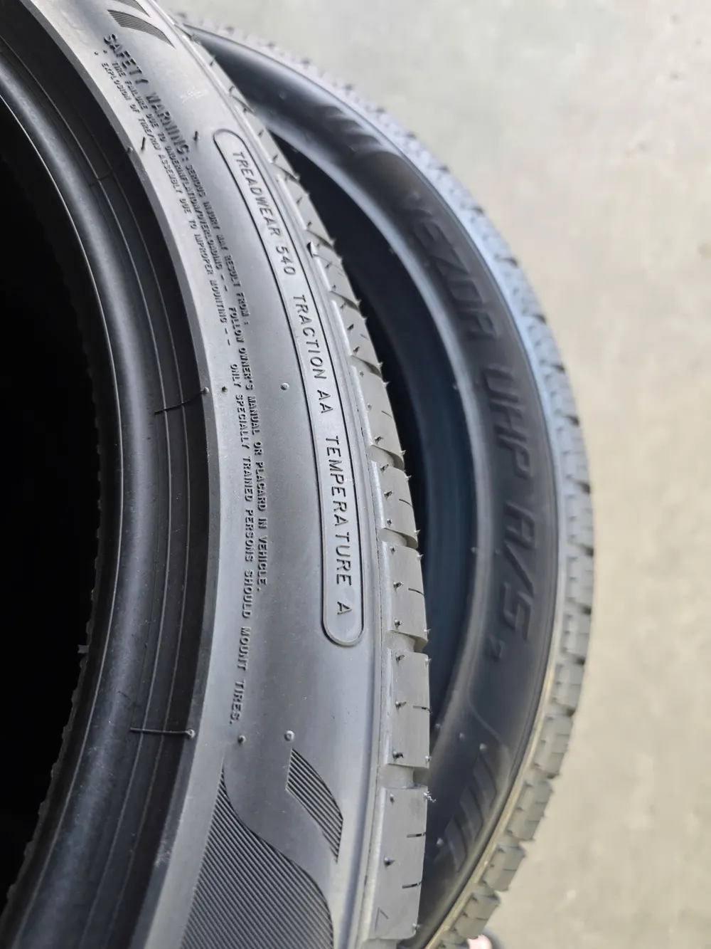 Lốp Kenda Vezda A/S 2 KR405 245/45R20 103Y XL