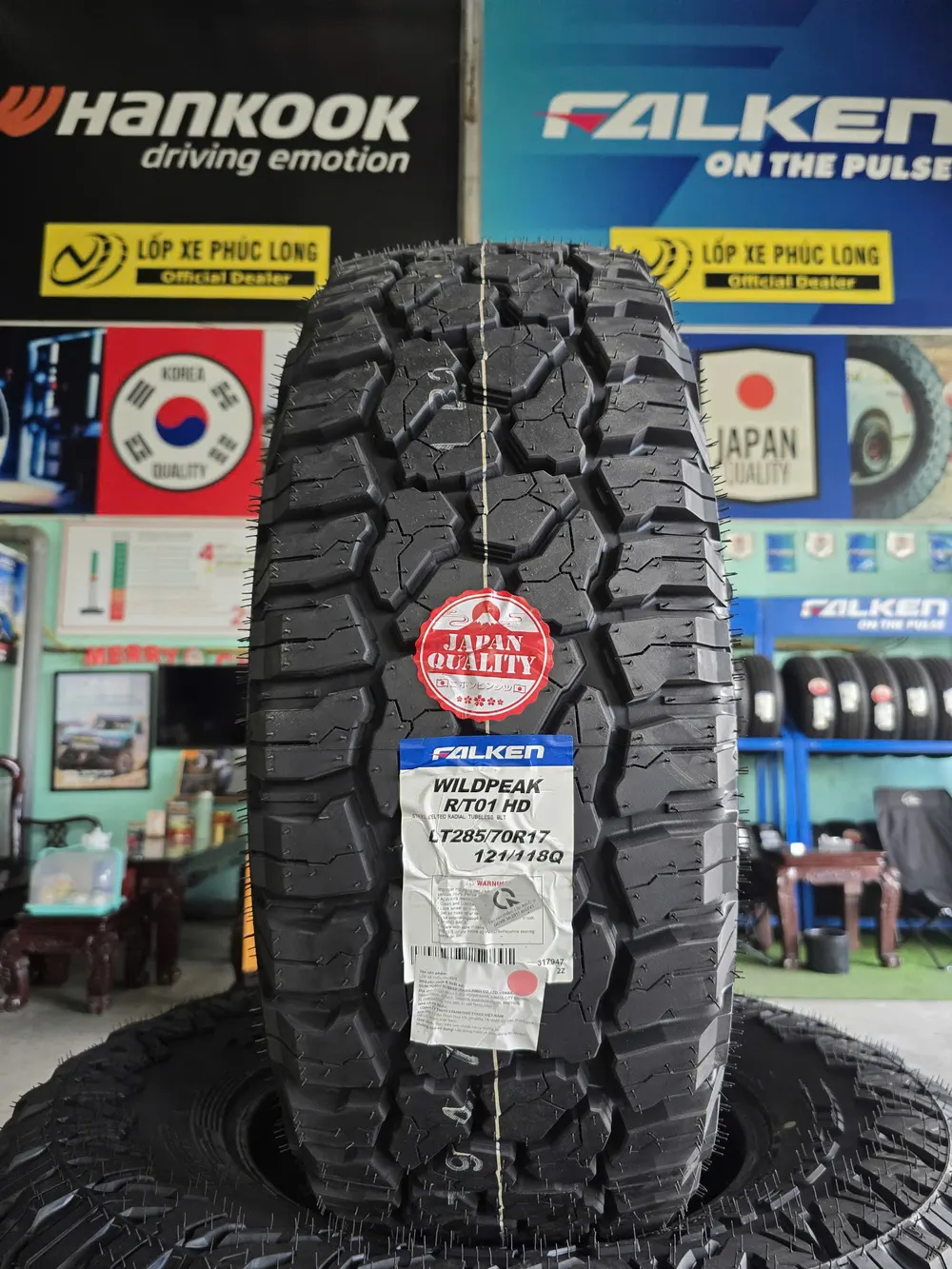 Lốp Falken Wildpeak RT01 285/70R17