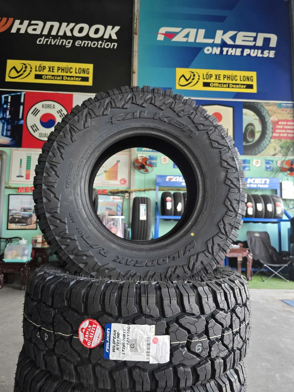 Lốp Falken Wildpeak RT01 285/70R17 HD từ Nhật Bản