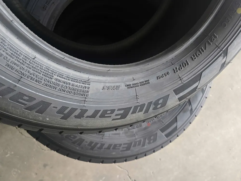 Lốp Yokohama BluEarth-Van RY55 235/65R16C Nhật Bản