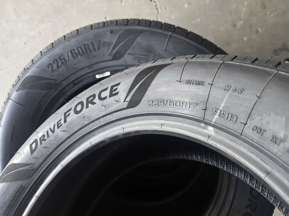 Lốp Driveforce DUH12 225/60R17 99H EV
