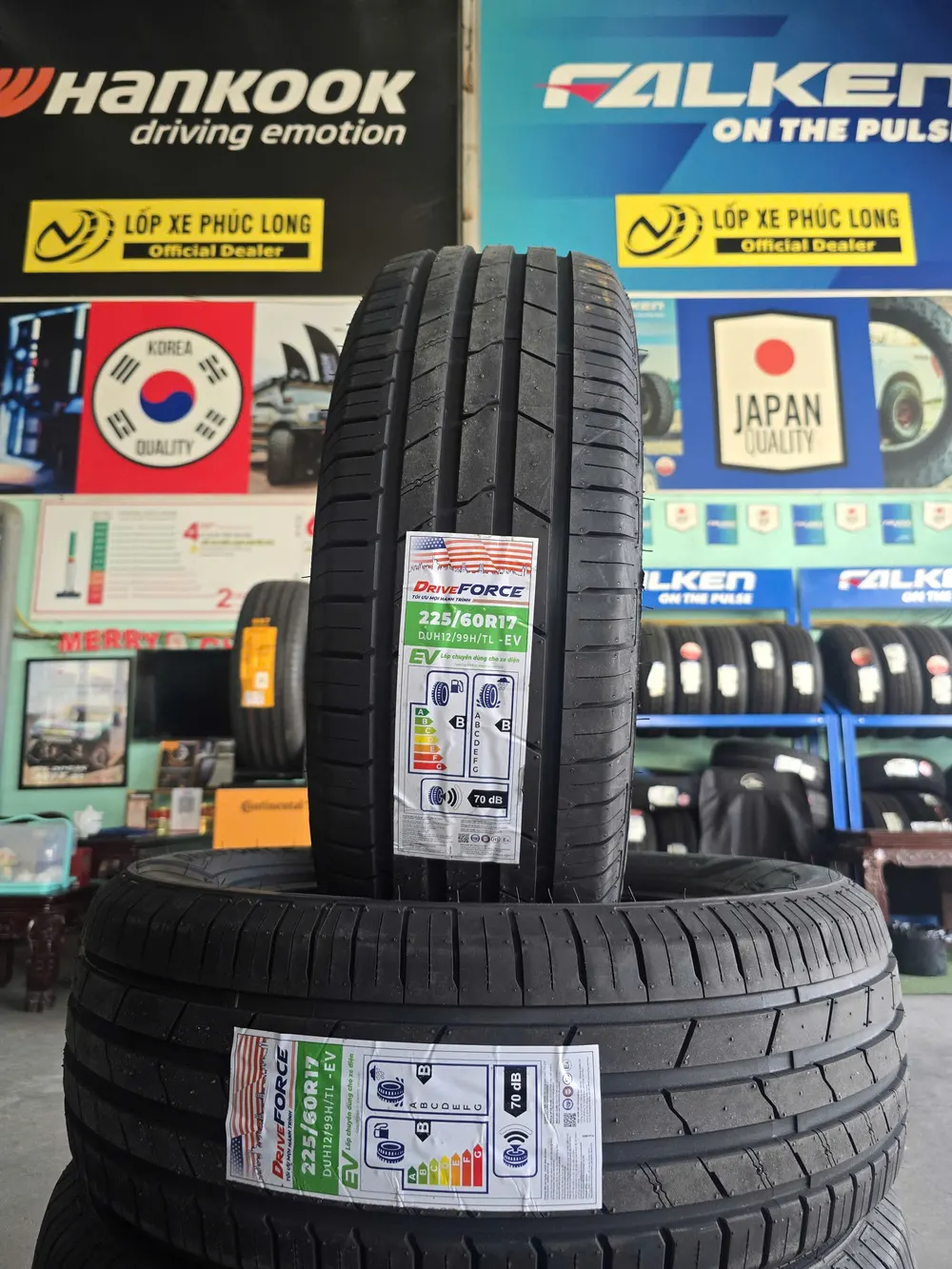 Lốp xe điện Driveforce DUH12 225_60R17 1