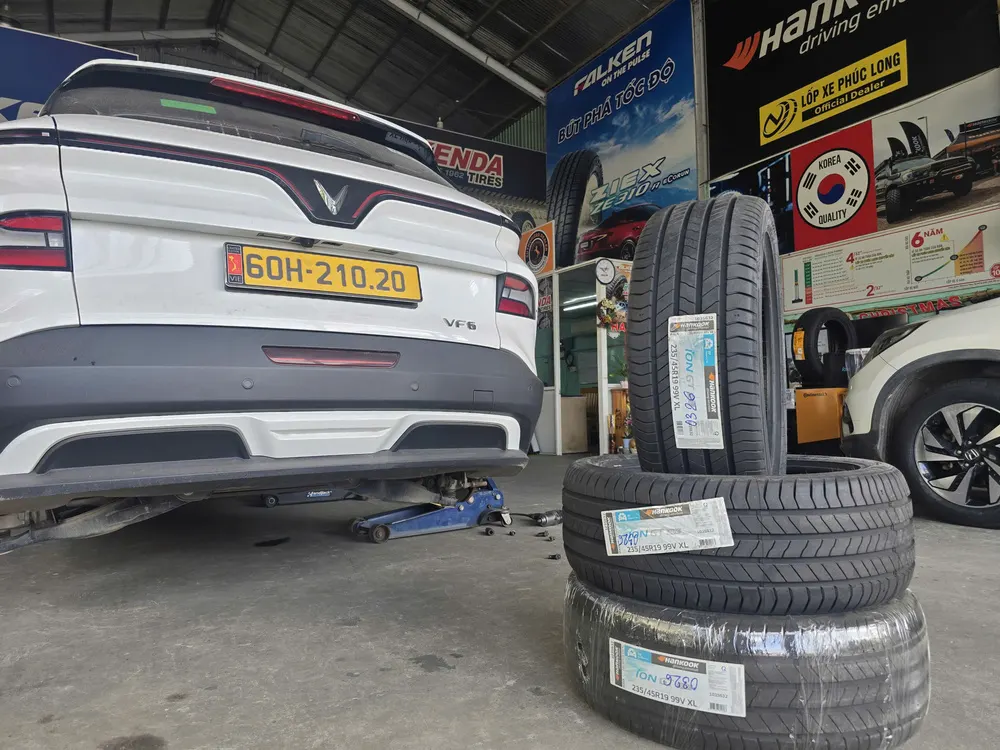 Lốp xe điện Hankook iON GT 235/45R19 Cho VinFast VF6 Plus