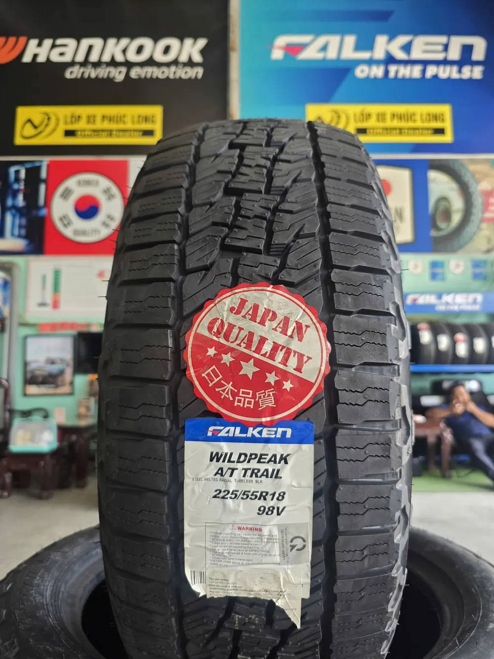 Lốp Falken Wildpeak A/T Trail 225/55R18