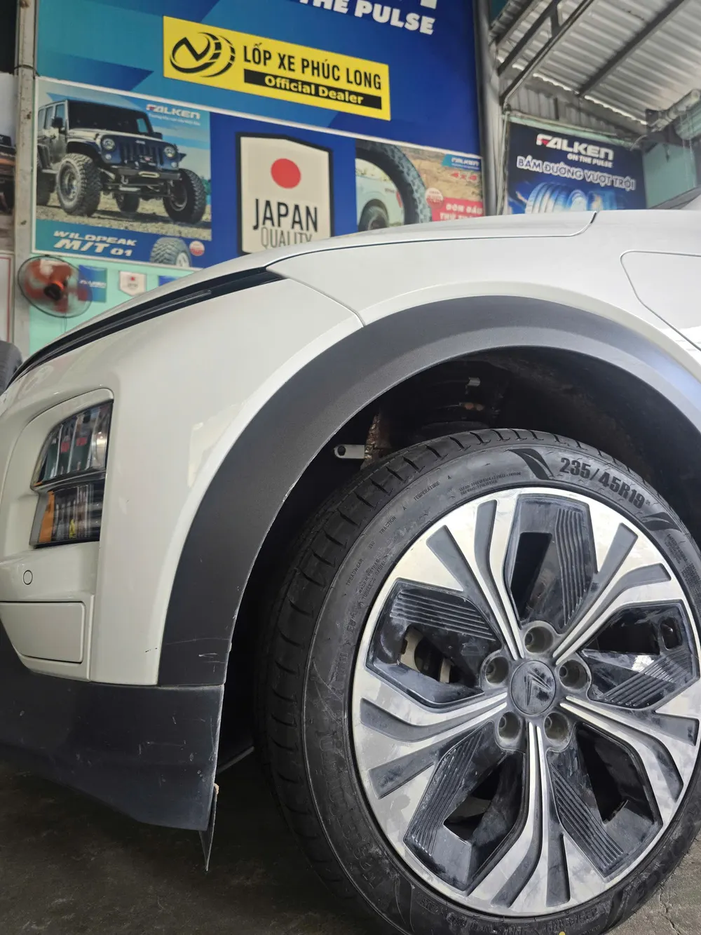 Lốp Driveforce DUH11 235/45R19 99H XL cho xe điện