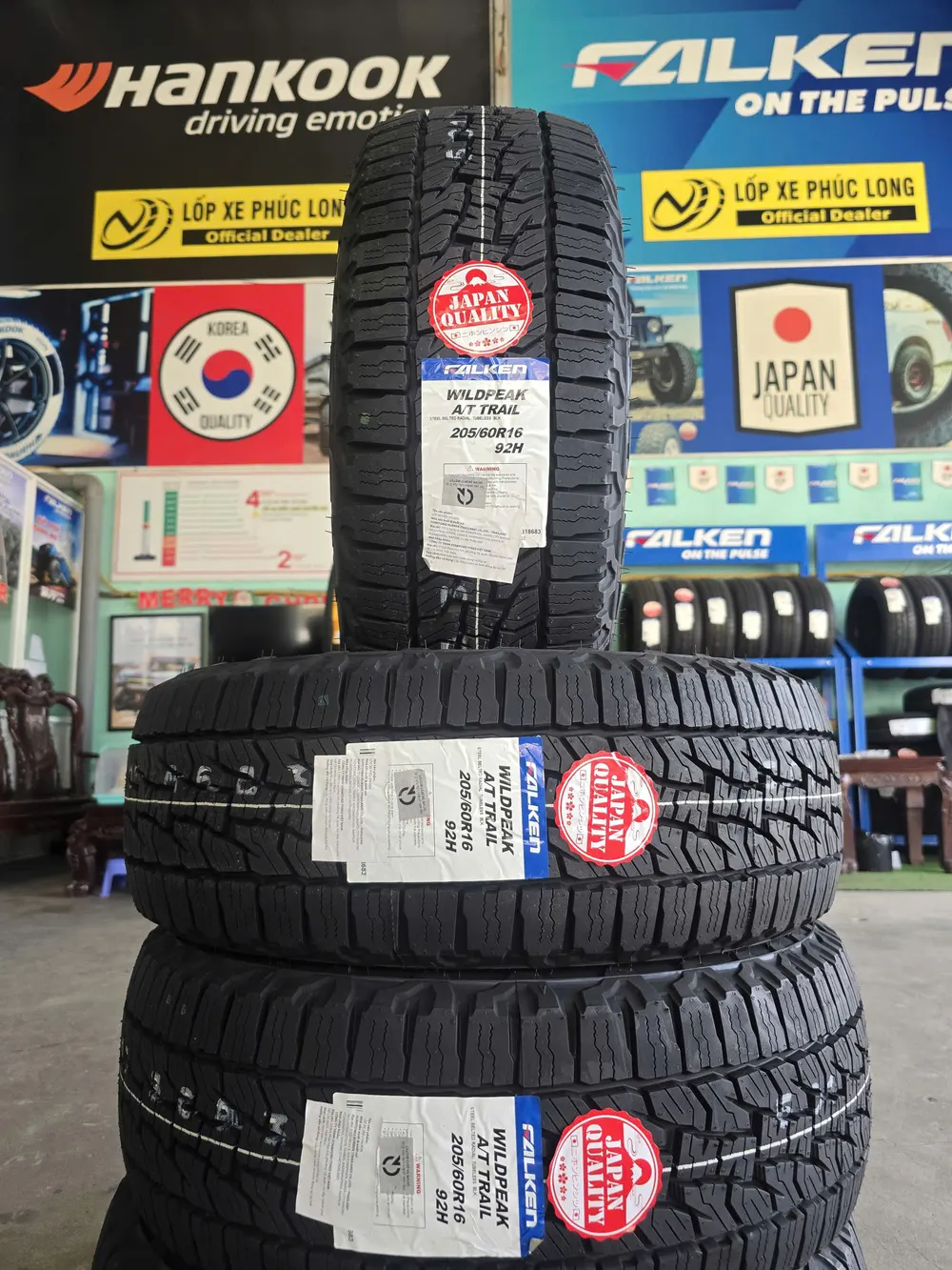 Lốp Falken Wildpeak A/T Trail 205/60R16 92H