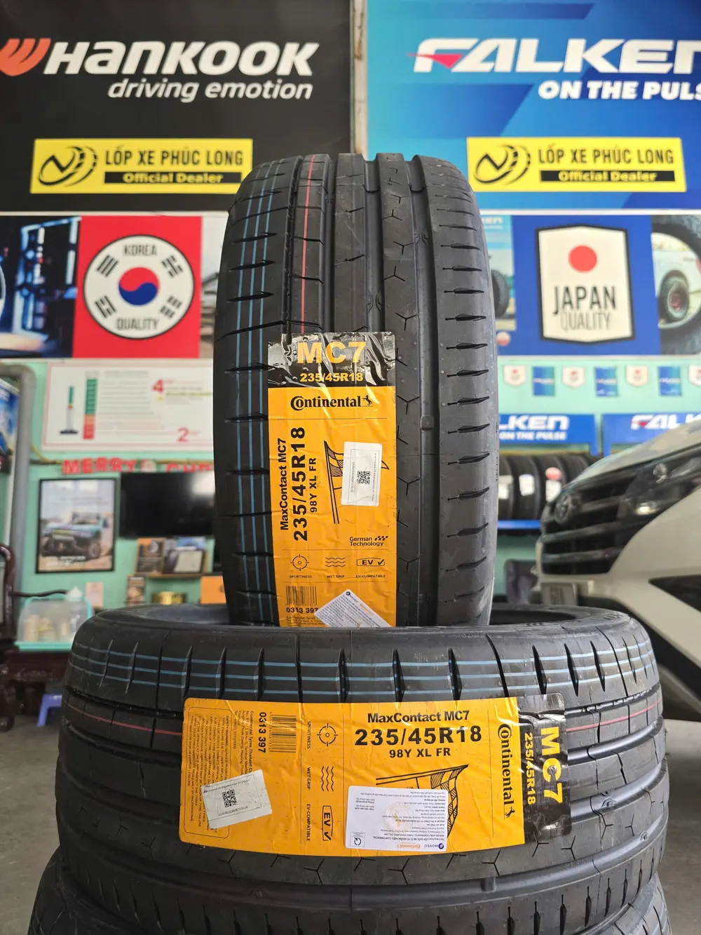 Lốp Continental MC7 235/45R18 98Y XL FR