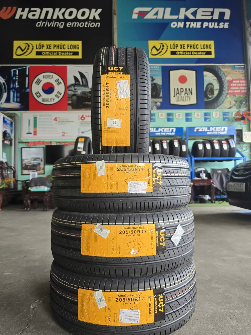 Lốp Continental UC7 205/50R17 93W XL FR