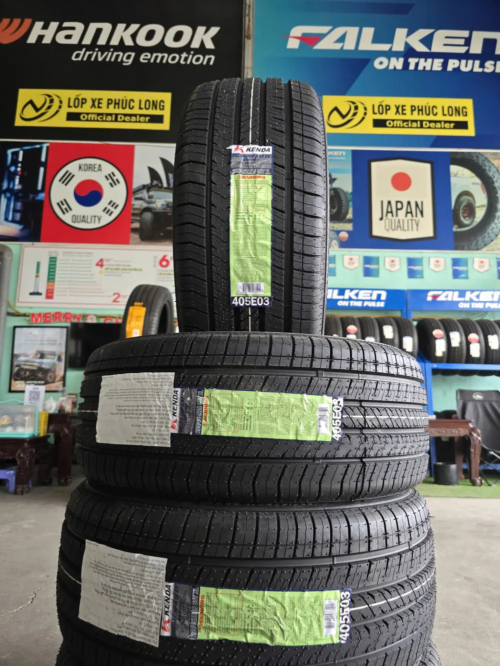 Lốp Kenda Vezda UHP A/S2 EV KR405 235/45R18