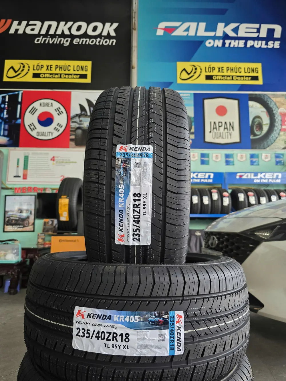 Lốp Kenda Vezda UHP A/S2 KR405 235/40ZR18